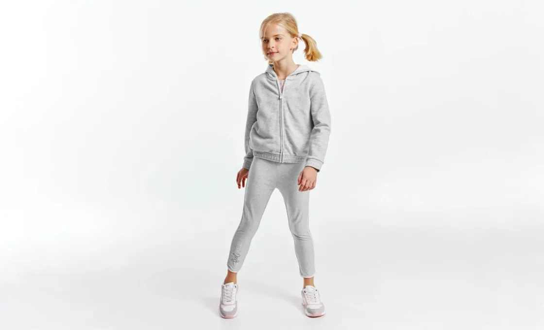 Manufacturing Kids Thermal Leggings with custom designs.