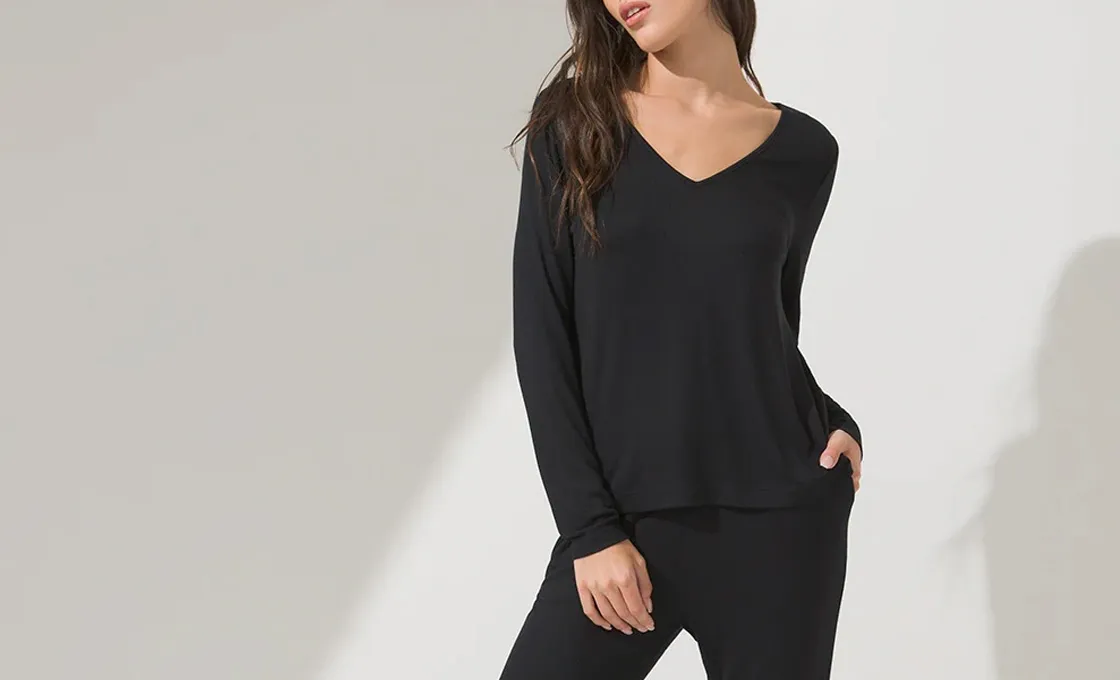 custom V-neck pajama manufacturing knit pajama set