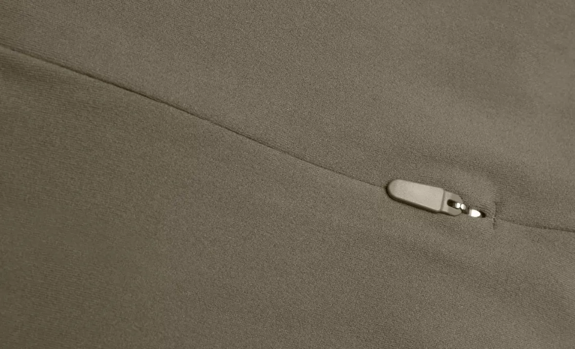 High-end Fashion Manufacturer pay Attention to details for high-end garments