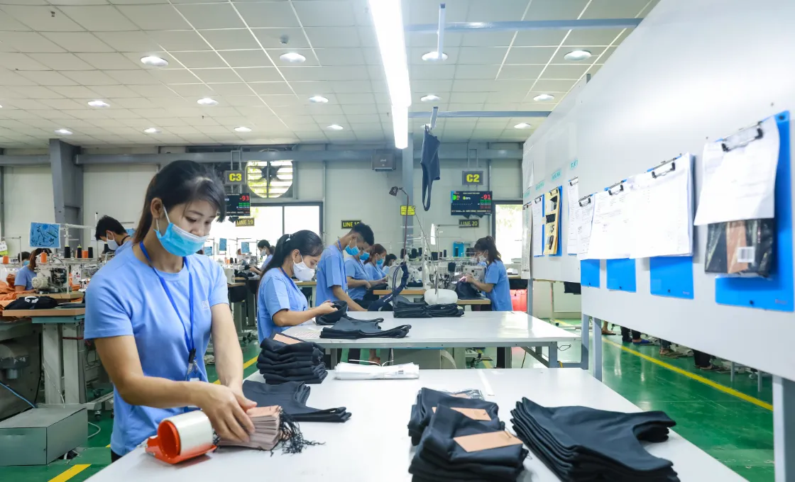 Activewear Manufacturer with full-package service