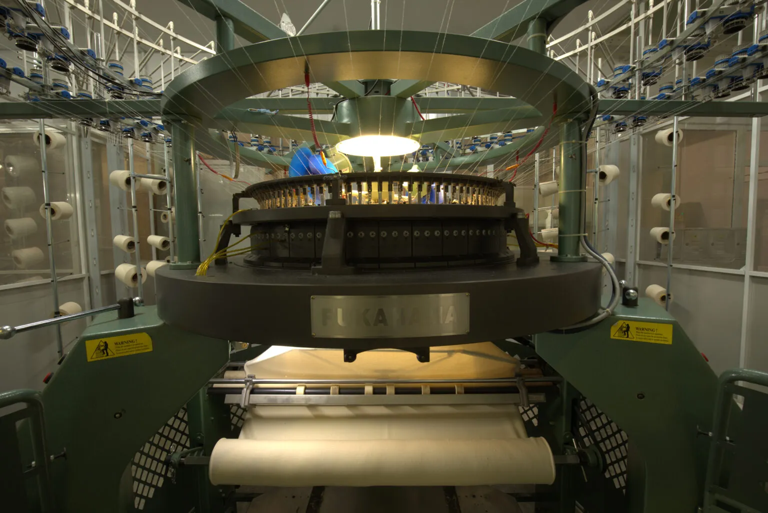 Knit Jackets Manufacturer with Advanced Knitting Technology