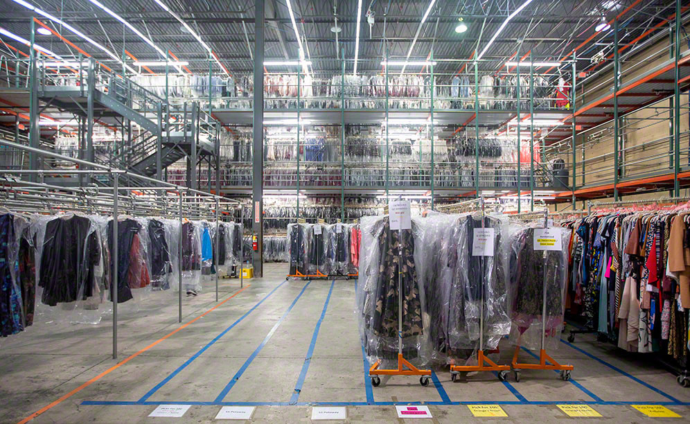 Warehouse in garment industry help them maintain an efficient supply chain