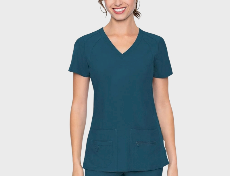 We provide full-package manufacturing services for large-quantity uniforms for hospitals, schools, etc
