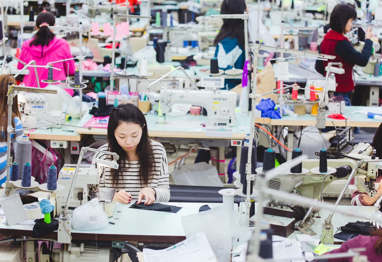 Specializing in high-performance fabrics that are fast-drying, sweat-wicking, and flexible.