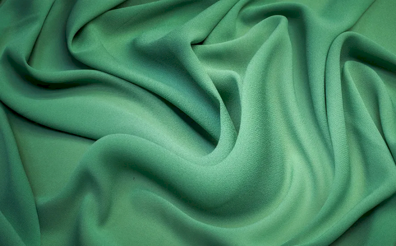 Elastane (spandex) can stretch 5–8× its original length